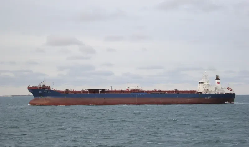 AVION Tanker IMO 9020687 photo 7