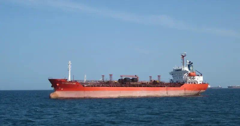 HAI GONG YOU 303 Tanker IMO 9031507 photo 3