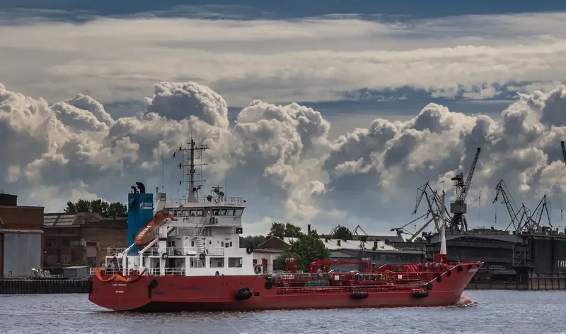 EAST Tanker IMO 9031624 photo 7