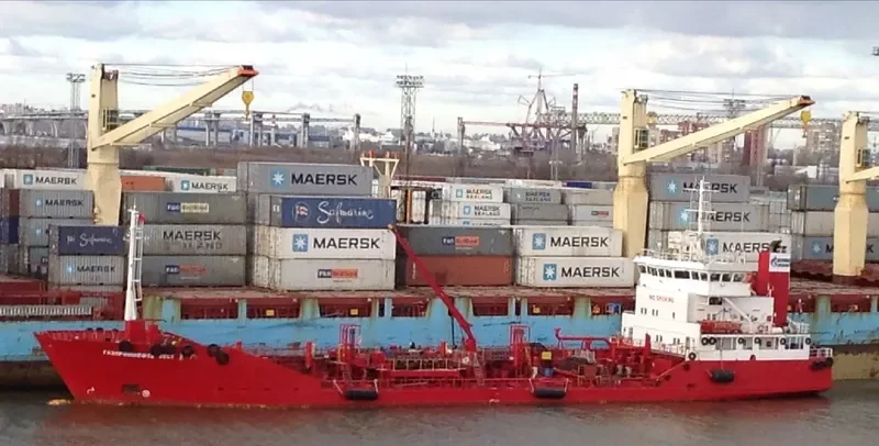 GAZPROMNEFT WEST Tanker IMO 9031636 photo 7