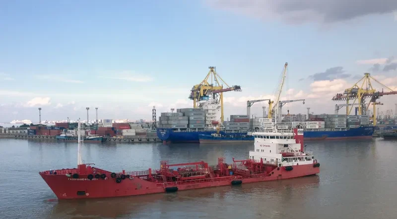 GAZPROMNEFT WEST Tanker IMO 9031636 photo 9