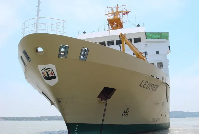LEUSER Passenger Ship IMO 9032159 photo 2