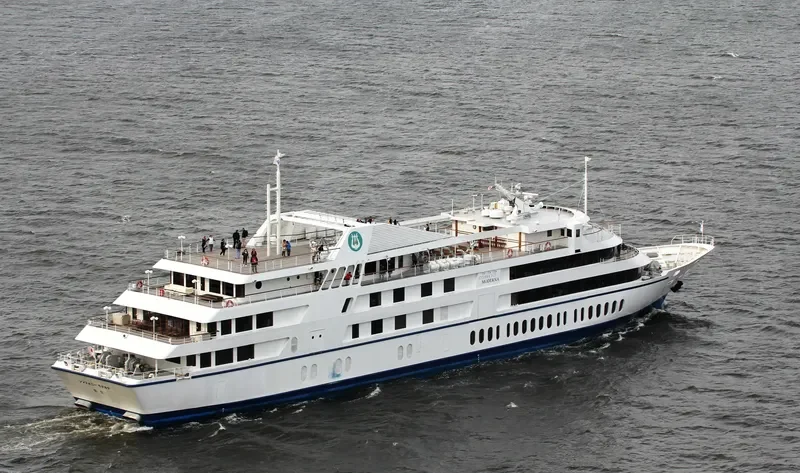 SYMPHONY MODERNA Passenger Ship IMO 9032197 photo 2