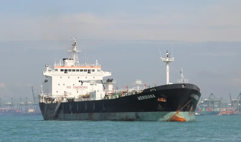 HIKA Tanker IMO 9033969 photo 3