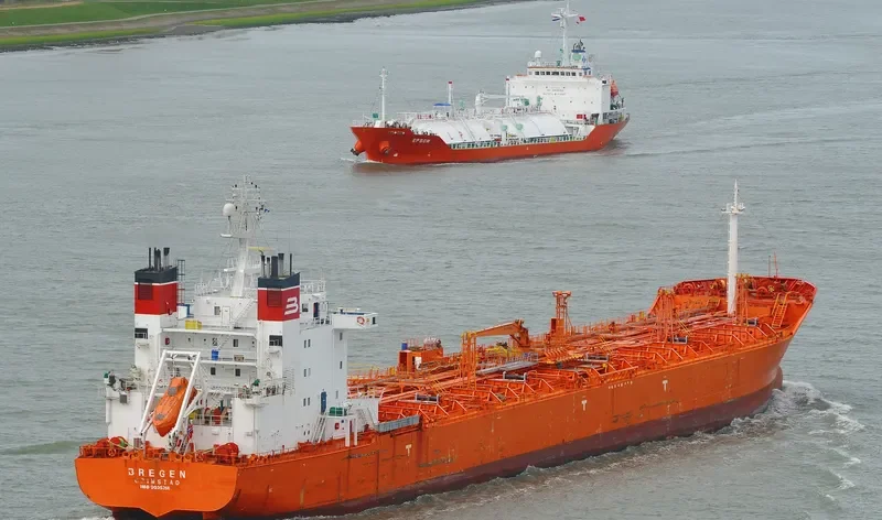OLUWASEUN Tanker IMO 9035266 photo 4
