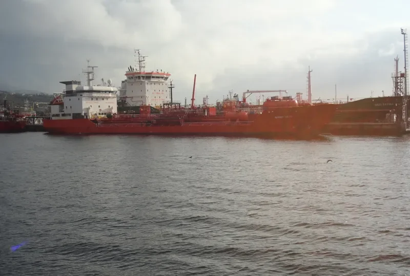 AHMET TELLI Tanker IMO 9035292 photo 2