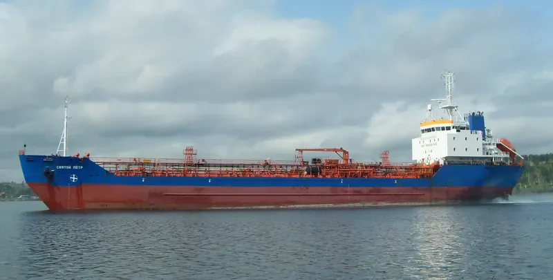 SVYATOY PETR Tanker IMO 9035838 photo 5