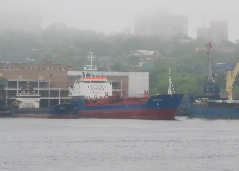 SVYATOY PETR Tanker IMO 9035838 photo 6
