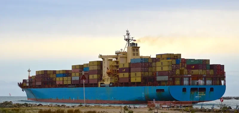 COMMODORE Container Ship IMO 9035981 photo 8