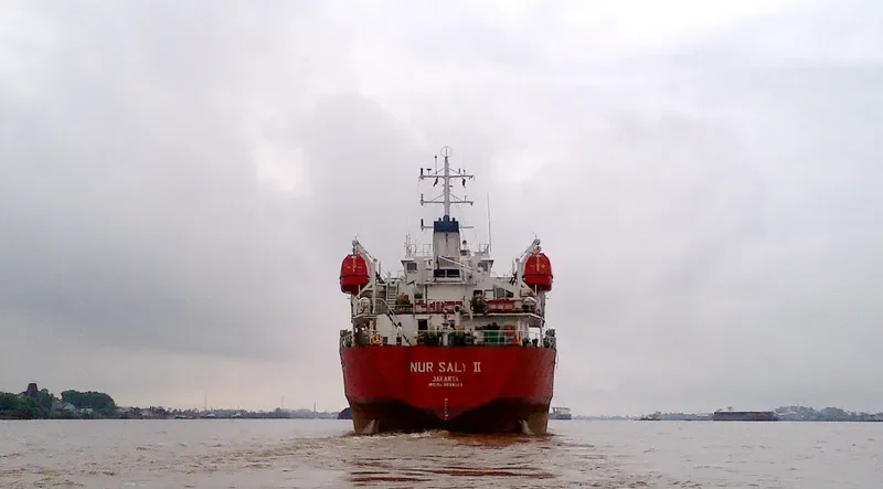 NUR SALY II Tanker IMO 9036143 photo 4