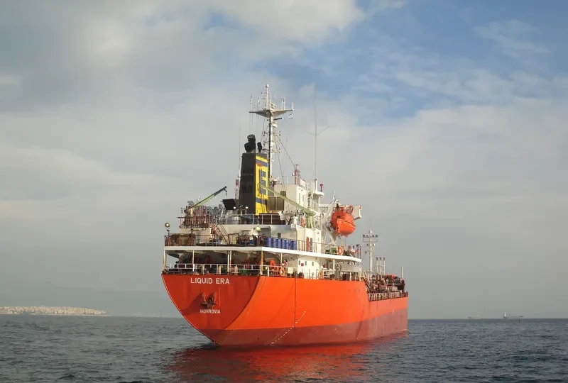 LIQUID ERA Tanker IMO 9036313 photo 2