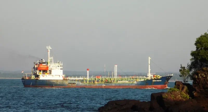 SOECHI PRESTASI Tanker IMO 9036739 photo 2
