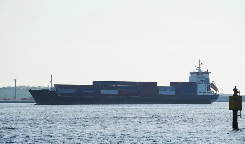 JI YUAN Container Ship IMO 9037214 photo 7