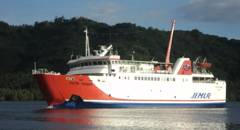 PUTRI YASMIN Ro-Ro IMO 9037575 photo 6
