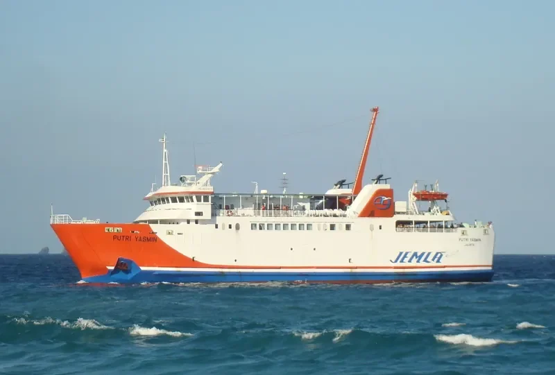 PUTRI YASMIN Ro-Ro IMO 9037575 photo 7