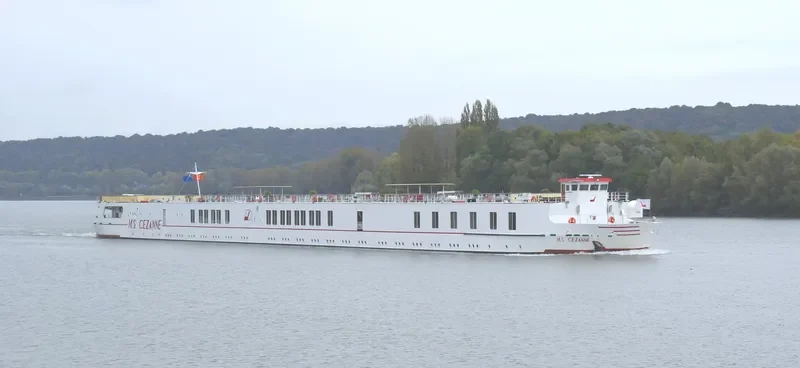 CEZANNE Passenger Ship IMO 9037927 photo 2