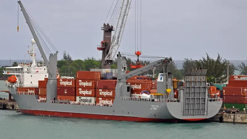 TROPIC SUN Container Ship IMO 9039016