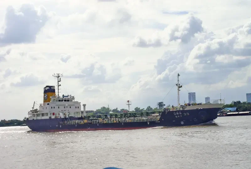 RUI DE Tanker IMO 9040522 photo 9