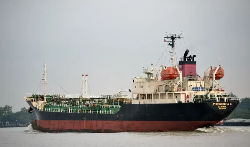 THAILAEMTHONG 6 Tanker IMO 9041863 photo 2