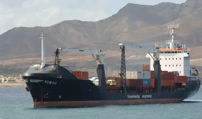 GOLDEN ENDURANCE General Cargo IMO 9043110