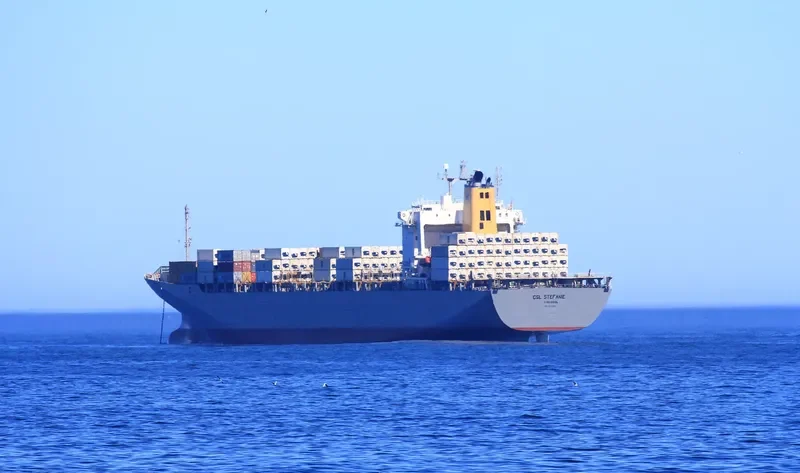 CSL STEFANIE Container Ship IMO 9043653 photo 2