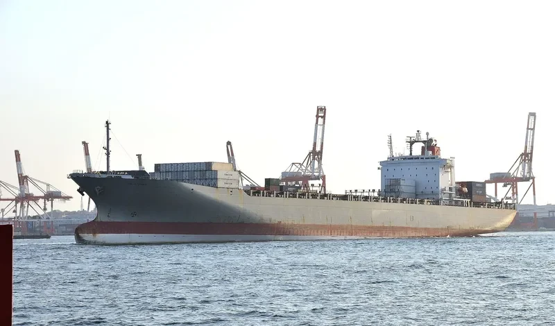 CSL STEFANIE Container Ship IMO 9043653 photo 4