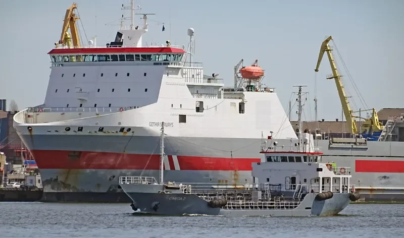 OMEGA 2 Tanker IMO 9043665 photo 6