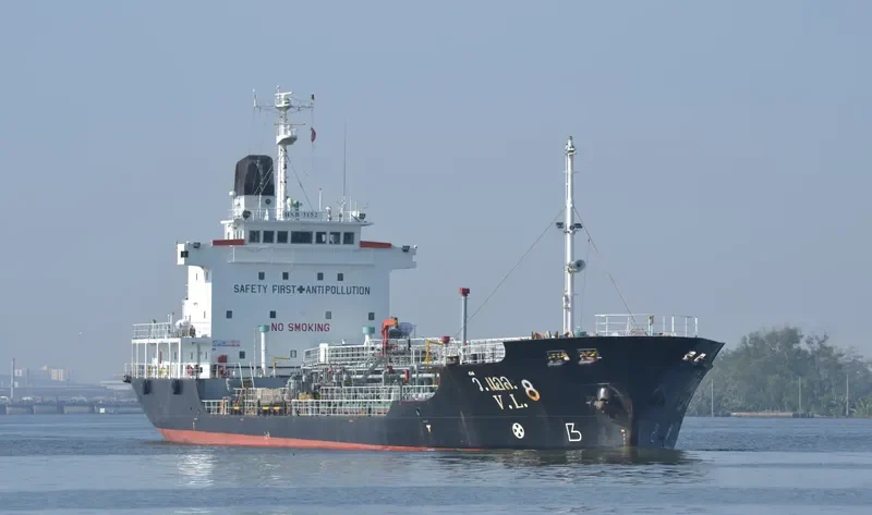 SHINE LUCK Tanker IMO 9047128 photo 10