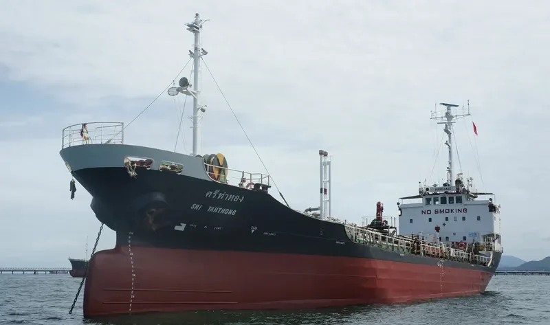 SRI TAH THONG Tanker IMO 9047233 photo 3