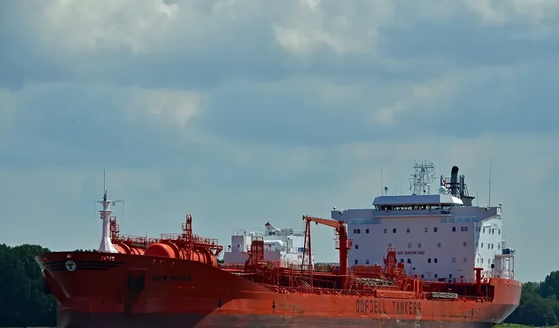 RIYAD Tanker IMO 9047506 photo 2