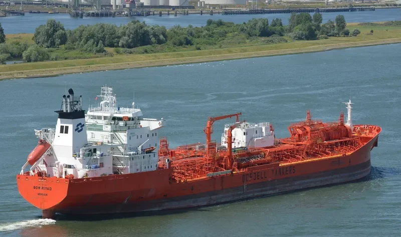 RIYAD Tanker IMO 9047506 photo 8