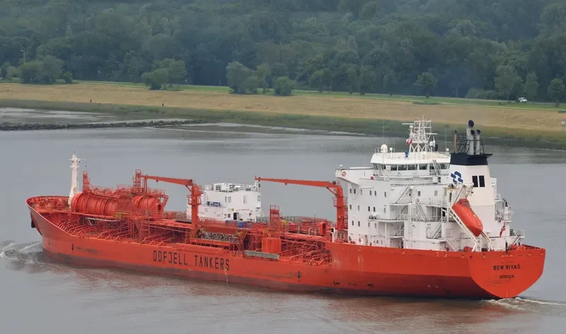 RIYAD Tanker IMO 9047506 photo 9