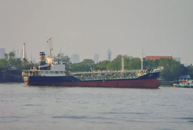 NARATANASIN Tanker IMO 9047829 photo 2