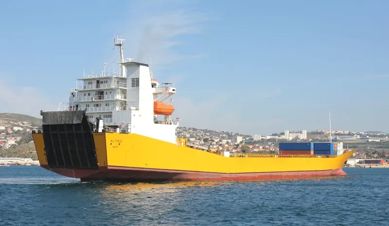 GALAXY F Ro-Ro IMO 9048471 photo 2