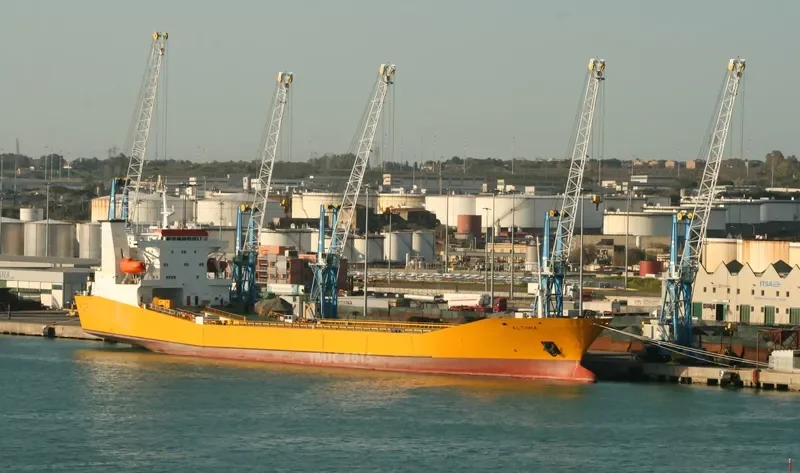 GALAXY F Ro-Ro IMO 9048471 photo 10