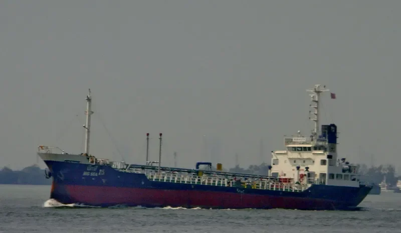 BIG SEA 15 Tanker IMO 9048512 photo 8