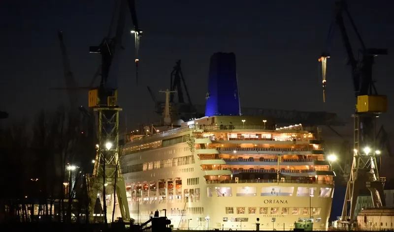 PIANO LAND Passenger Ship IMO 9050137