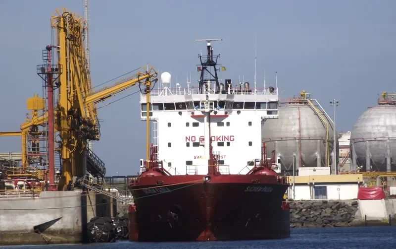 TRUE COLORS Tanker IMO 9050400 photo 9