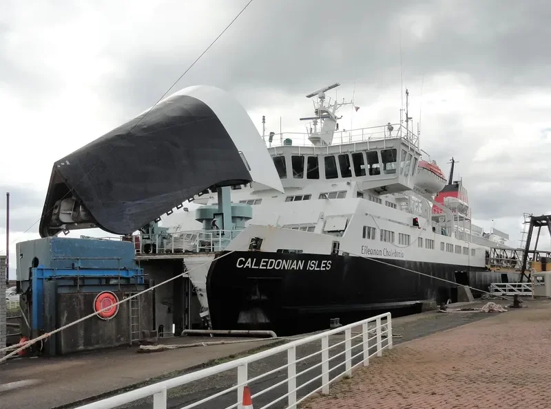 CALEDONIAN ISLES Ro-Ro IMO 9051284 photo 2