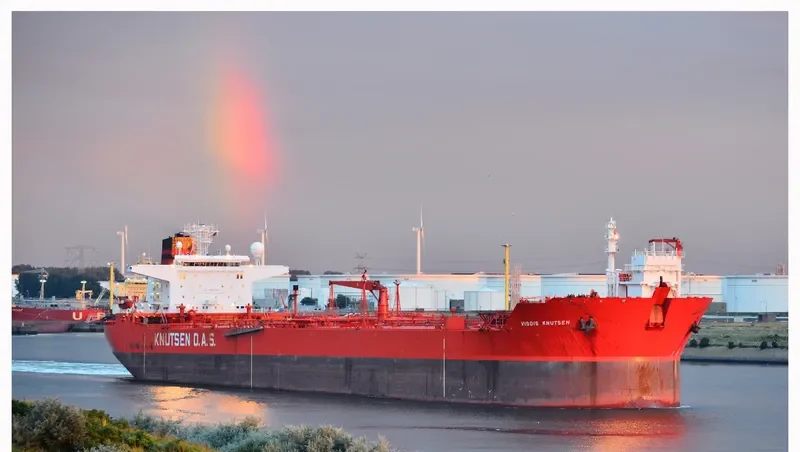 VIGDIS KNUTSEN Tanker IMO 9052989 photo 9