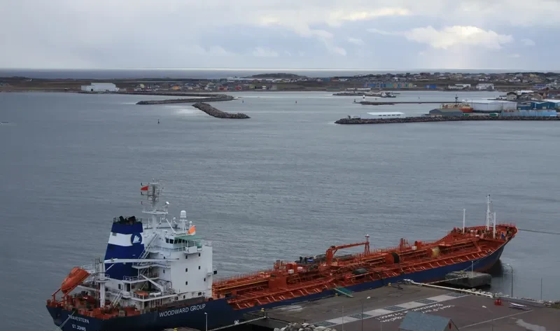 OSTROV SAKHALIN Tanker IMO 9053206 photo 5