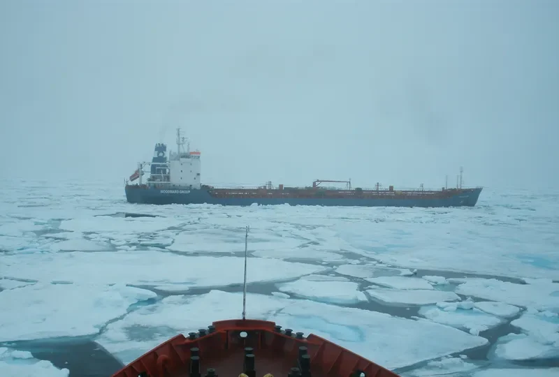 EVER EXUBERANT Tanker IMO 9053218 photo 9