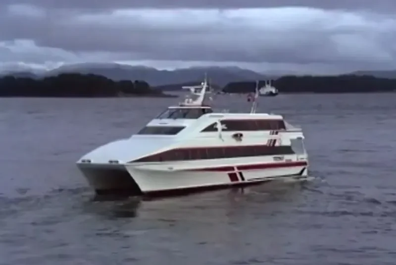 ESREFJALE Passenger Ship IMO 9053701 photo 8