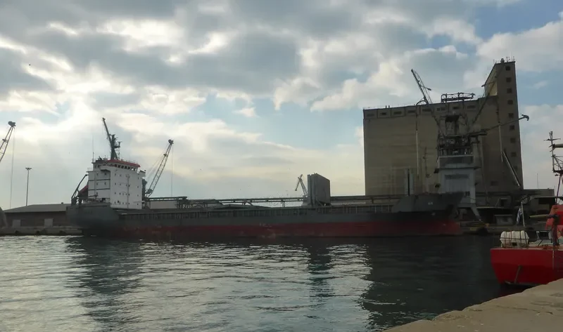 AMIRA LAURA General Cargo IMO 9053842 photo 3