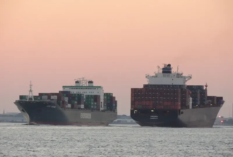 EVER REWARD Container Ship IMO 9055462 photo 8