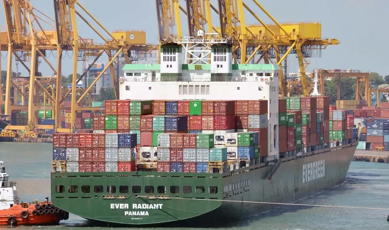 EVER RADIANT Container Ship IMO 9055474 photo 3