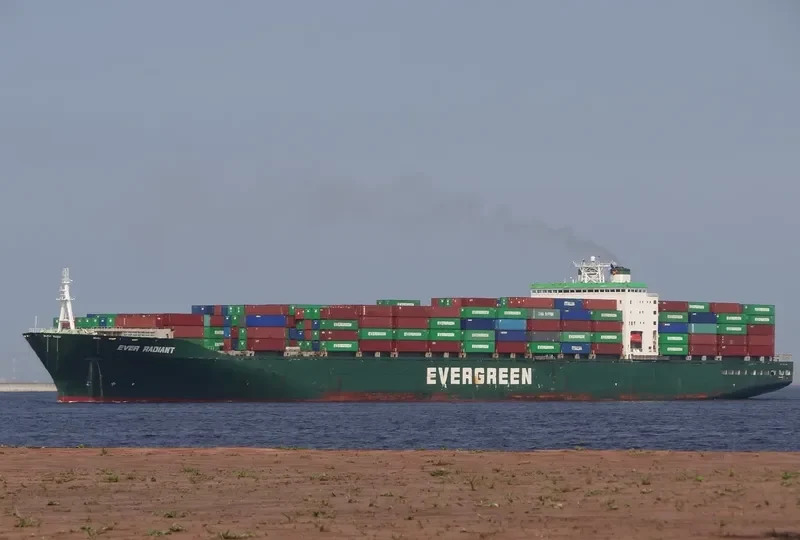EVER RADIANT Container Ship IMO 9055474 photo 5