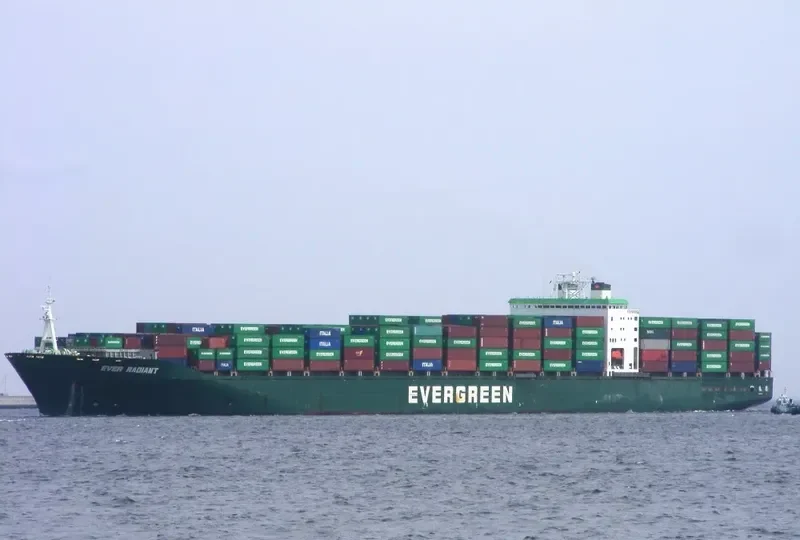 EVER RADIANT Container Ship IMO 9055474 photo 7