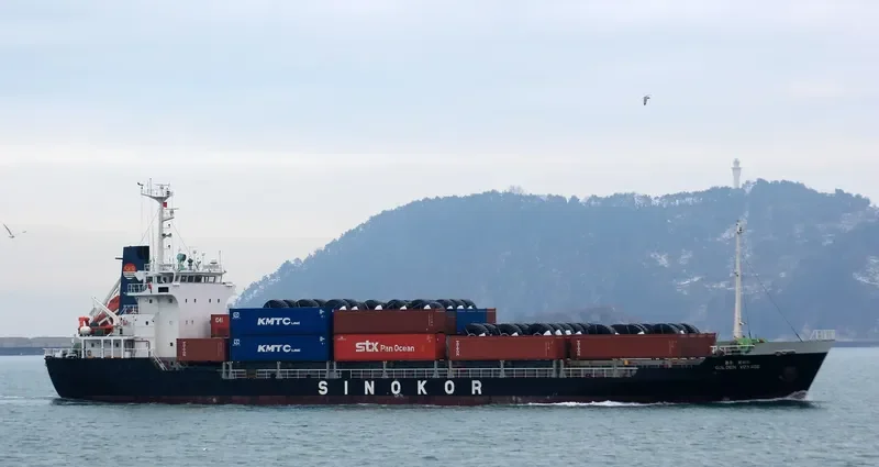 OCEAN TRADER Container Ship IMO 9056739 photo 9