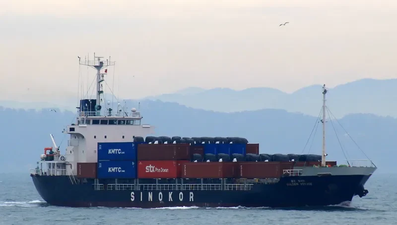 OCEAN TRADER Container Ship IMO 9056739 photo 10